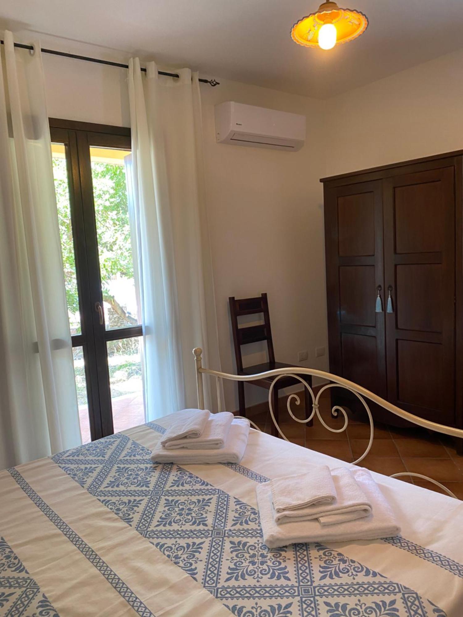 Case Vacanze Villa Rosita San Teodoro  Exterior foto